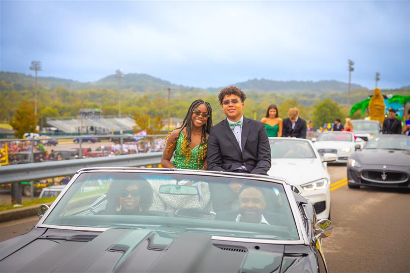 Students participate in Independence High homecoming parade